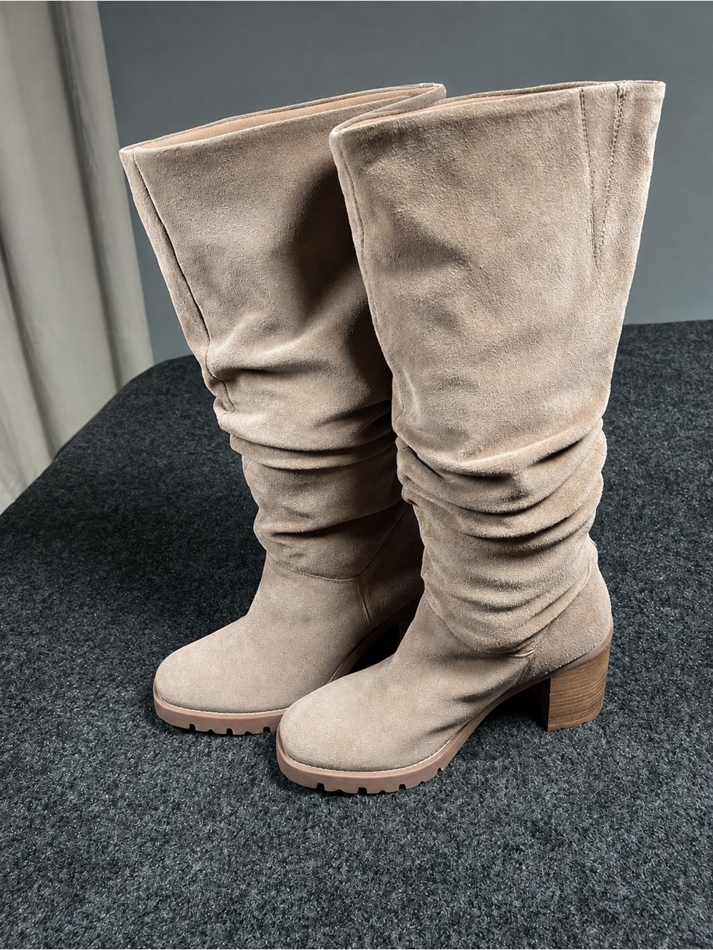Harley Davidson Tan Suede Slouch Moto Boots Women’s 9.5